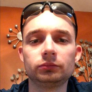 Meet your Posher, Devin